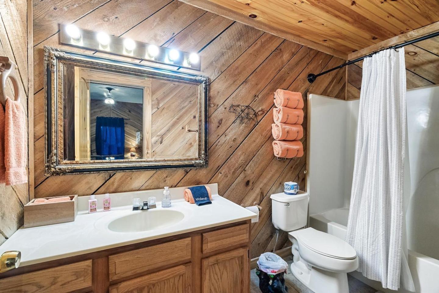 Romantic Mtn Cabin Hot Tub & Jacuzzi Views Sevierville Ngoại thất bức ảnh