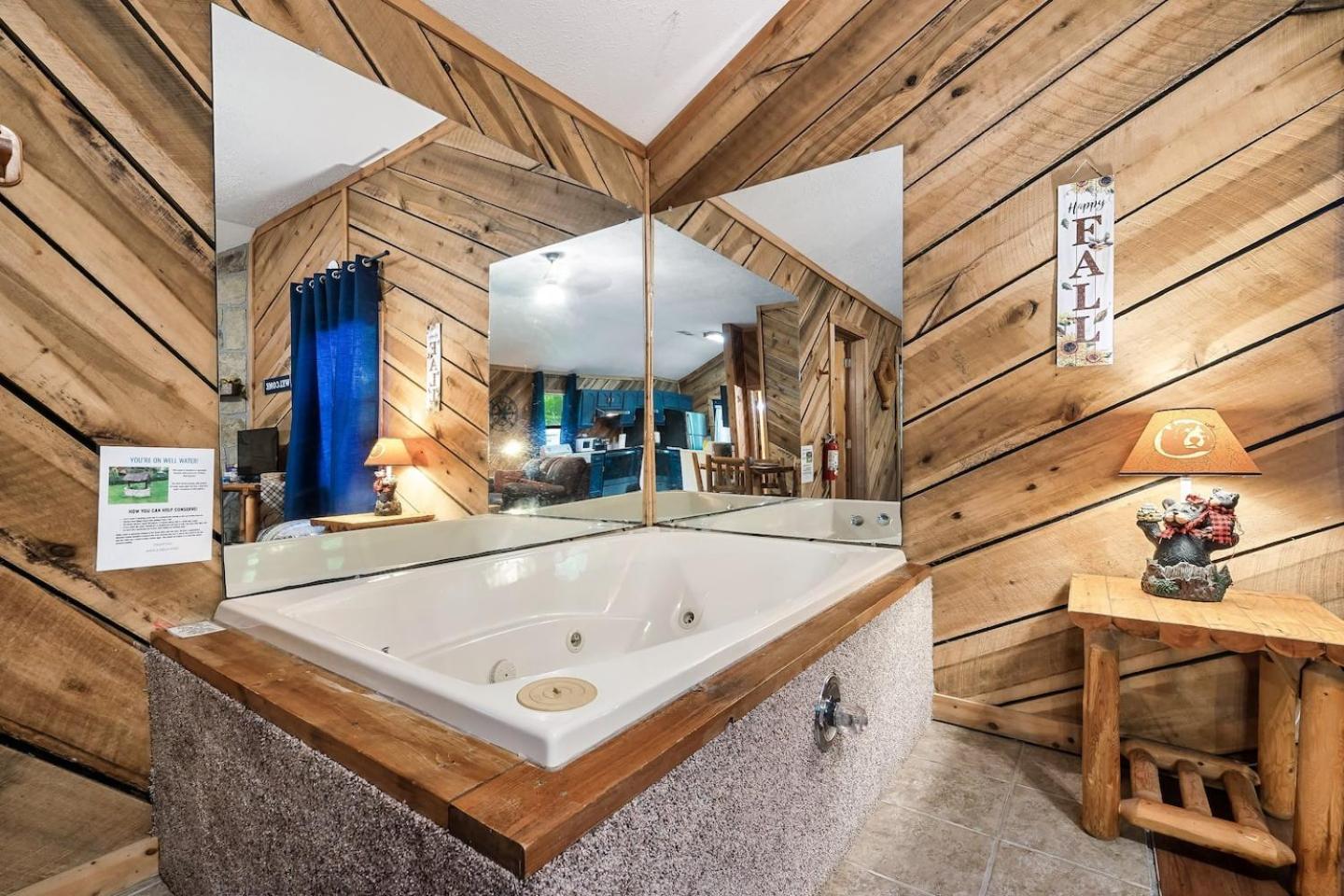 Romantic Mtn Cabin Hot Tub & Jacuzzi Views Sevierville Ngoại thất bức ảnh